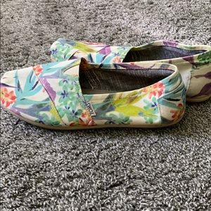 Toms slip on shoes